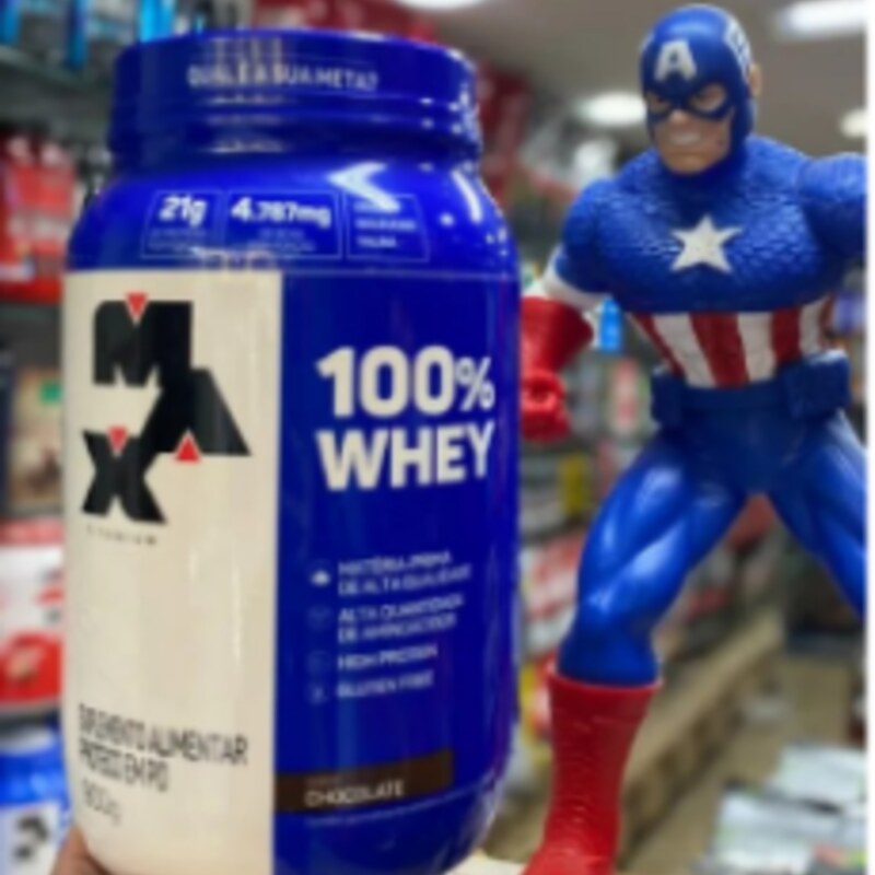 100% Whey — Max Titanium na CSN Rocinha